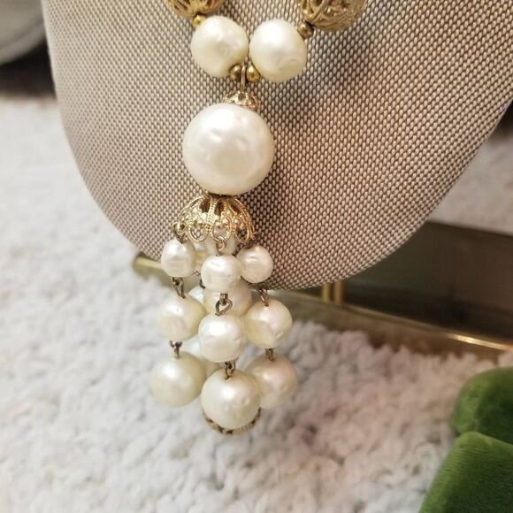 Vintage Costume Pearl Necklace Earring Set - Picture 6 of 8